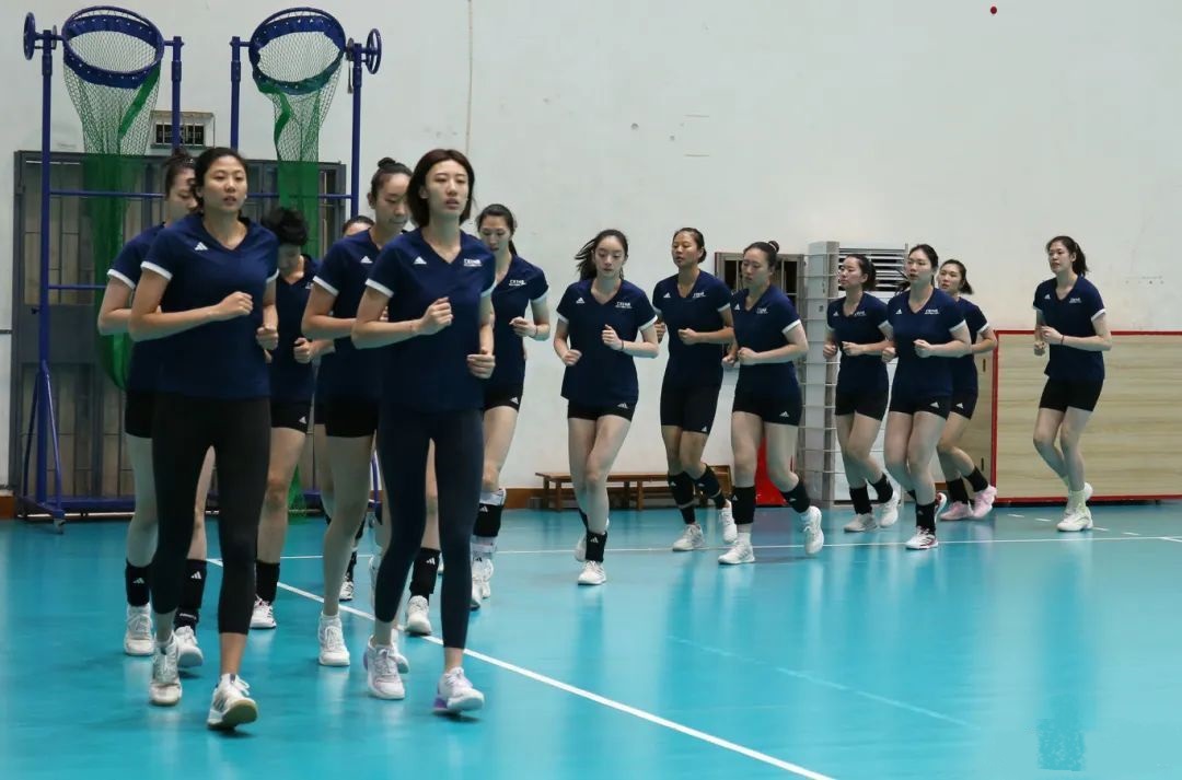 yid, 两场教学赛, 人热血沸腾