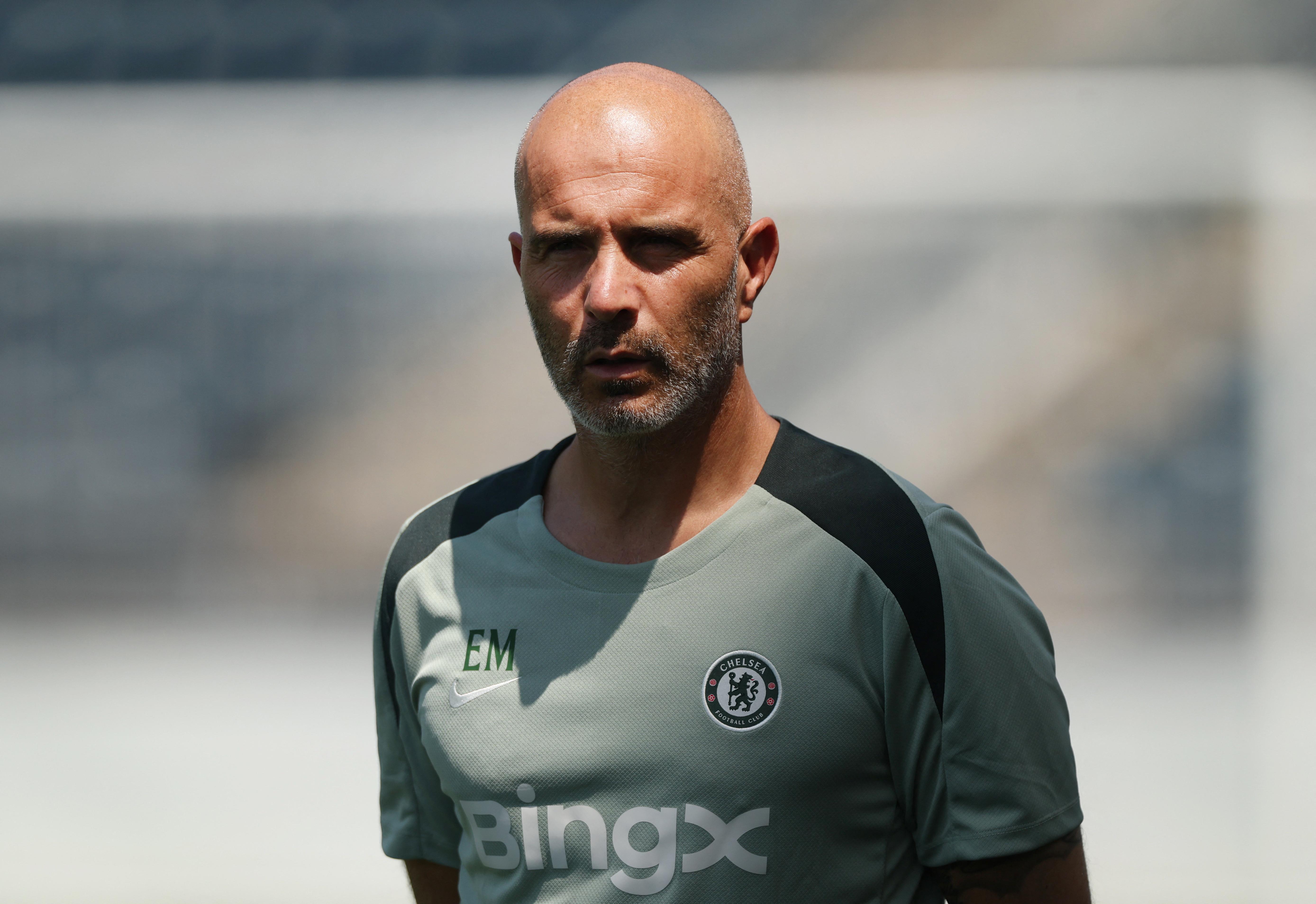 他们在边路, 题发表了看