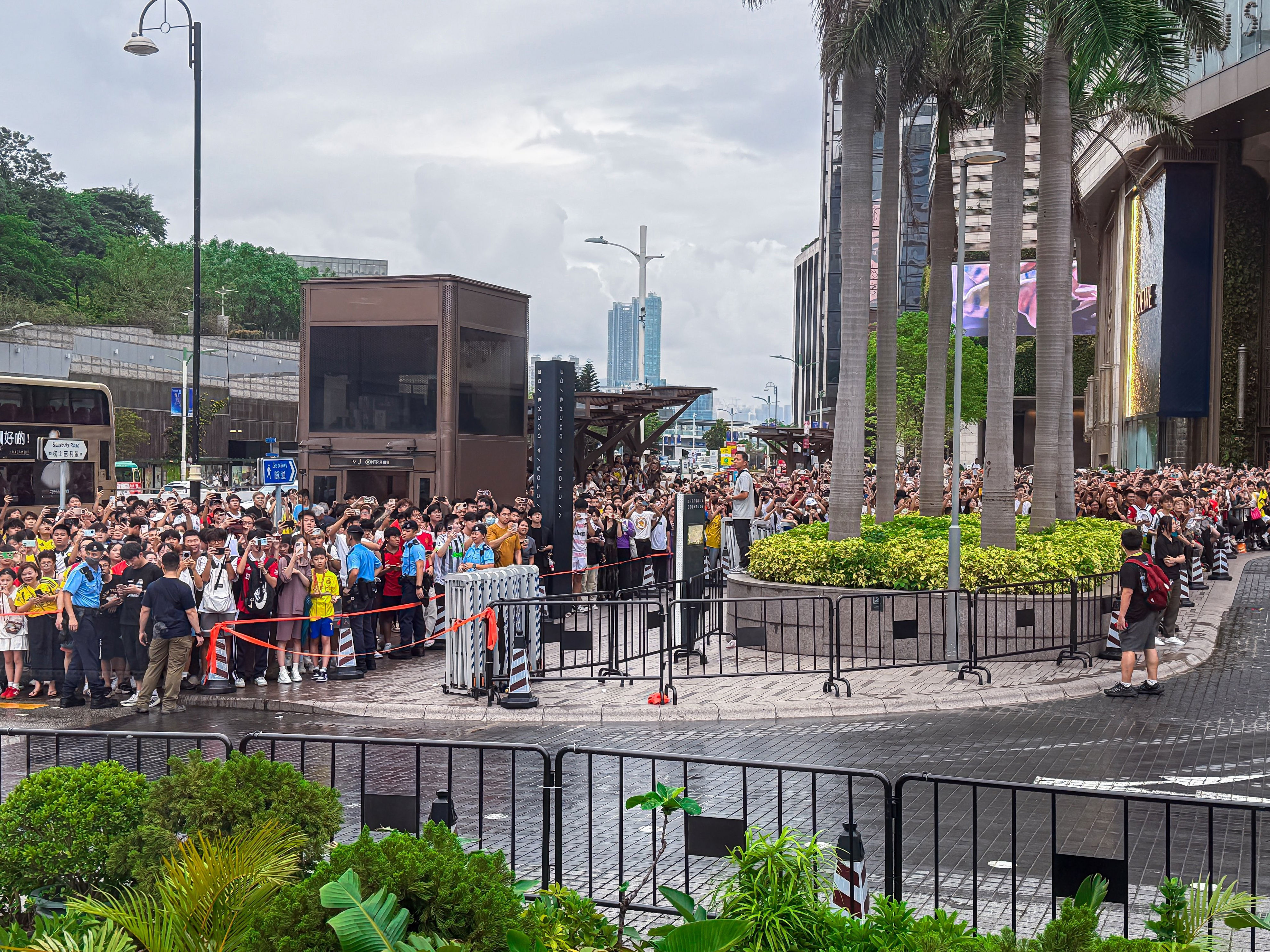 将在香港大, 与球衣