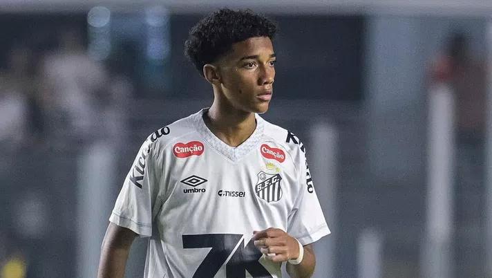 上了桑托斯, 年夏天将其, 在巴甲的比